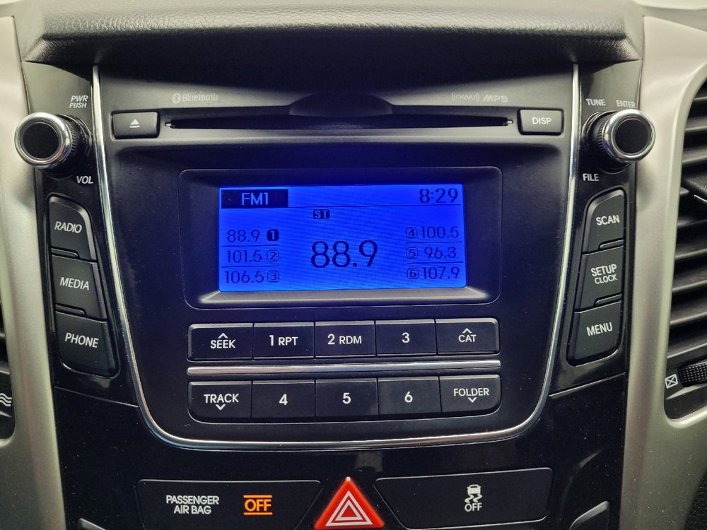 Used 2016 Hyundai Elantra GT FWD image 25