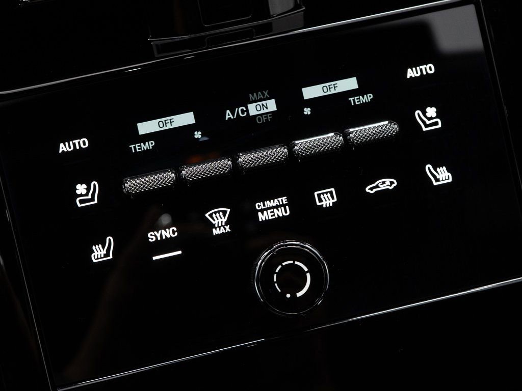 Used 2024 Porsche Panamera 4 image 36