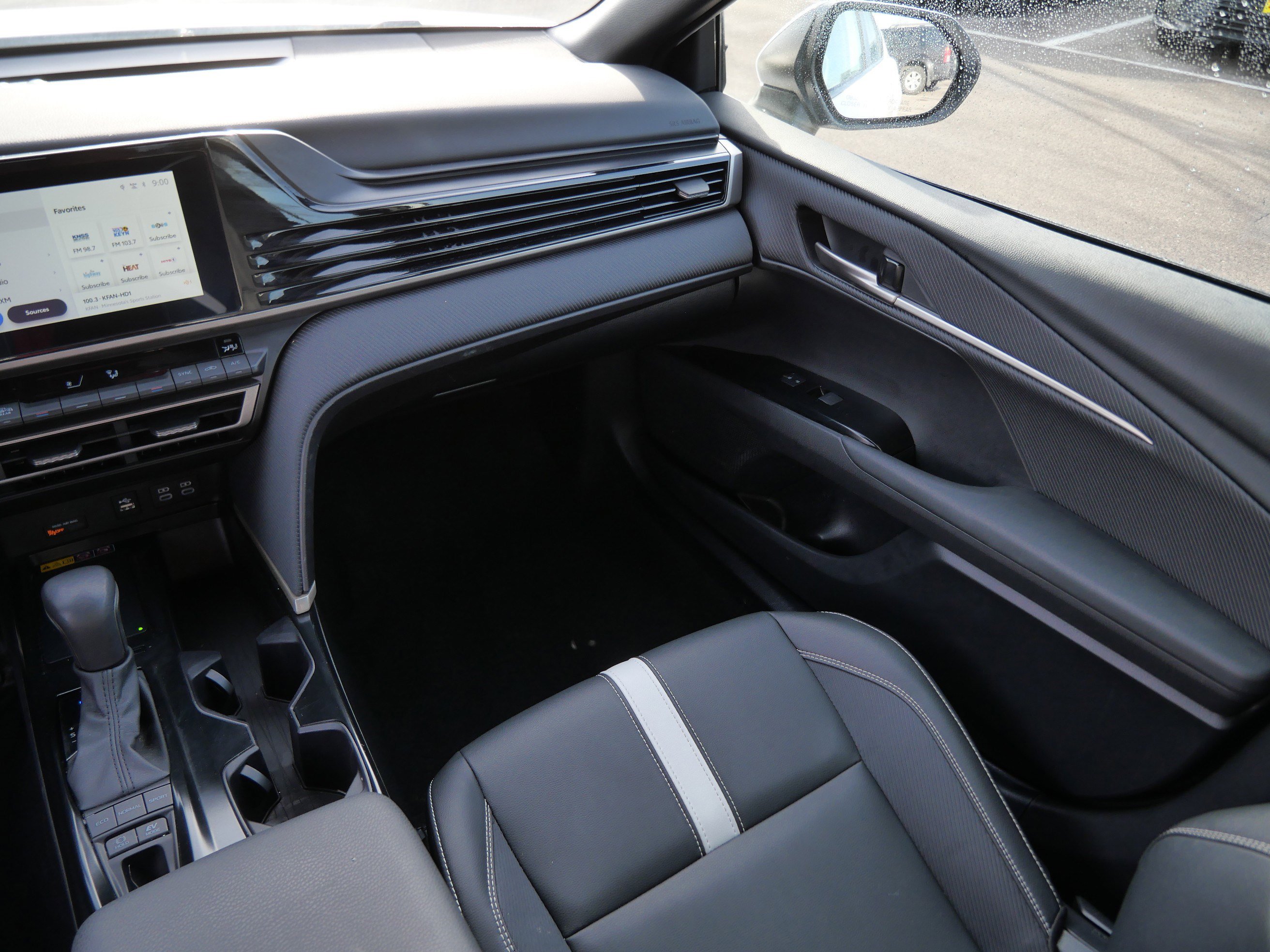 Certified 2025 Toyota Camry SE image 11