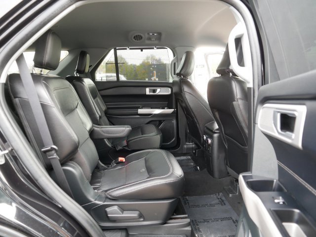 Used 2023 Ford Explorer Limited AWD/4WD image 19