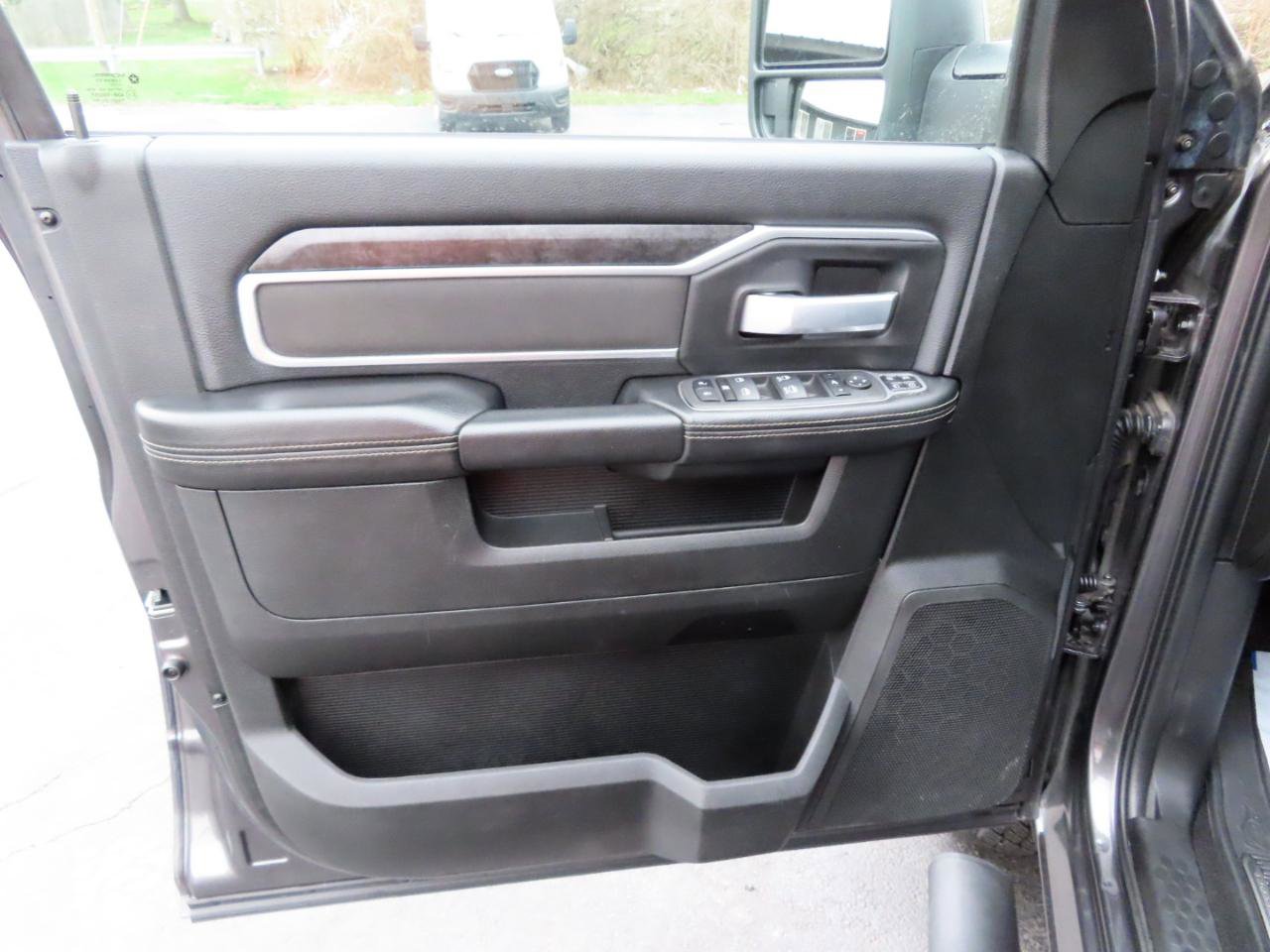 Used 2024 RAM 3500 Big Horn w/ Night Edition image 23