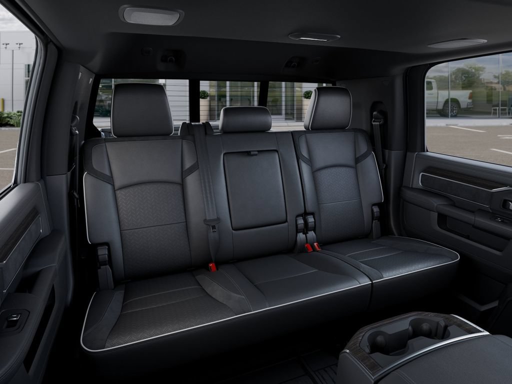 New 2026 RAM 2500 Laramie AWD/4WD image 15