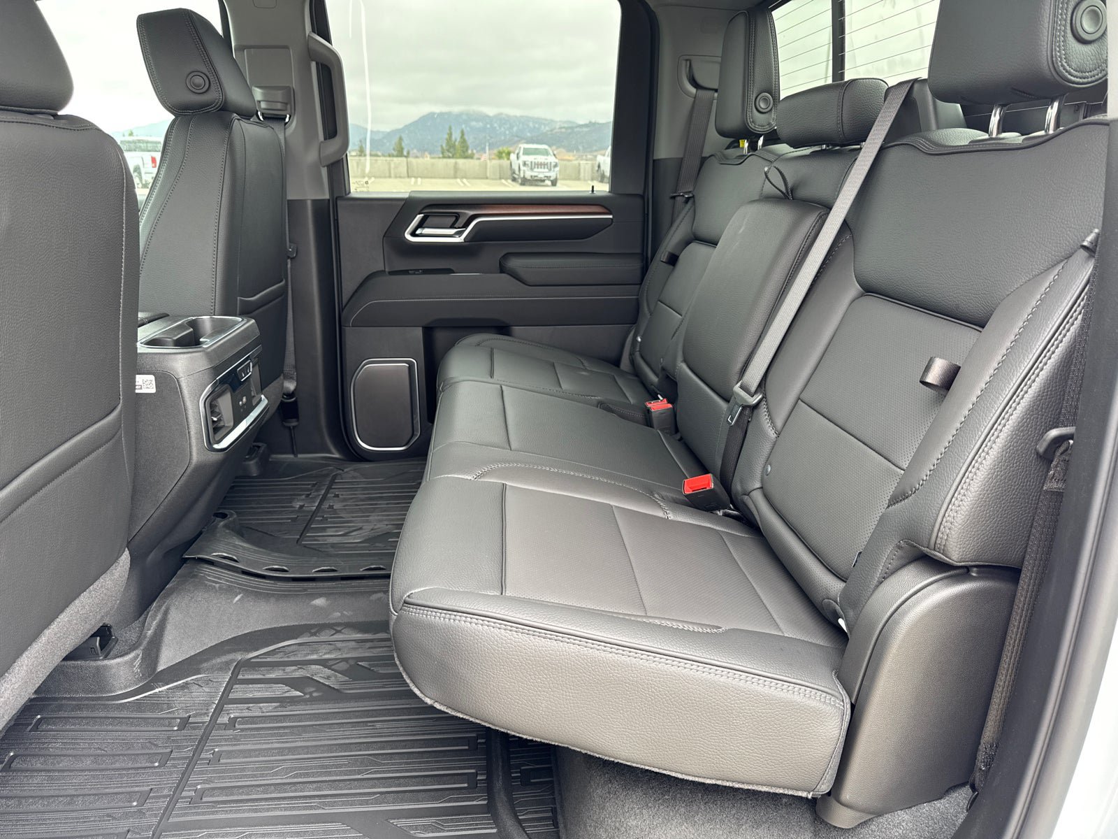 New 2026 GMC Sierra 2500 Denali w/ Denali Reserve Package AWD/4WD image 30