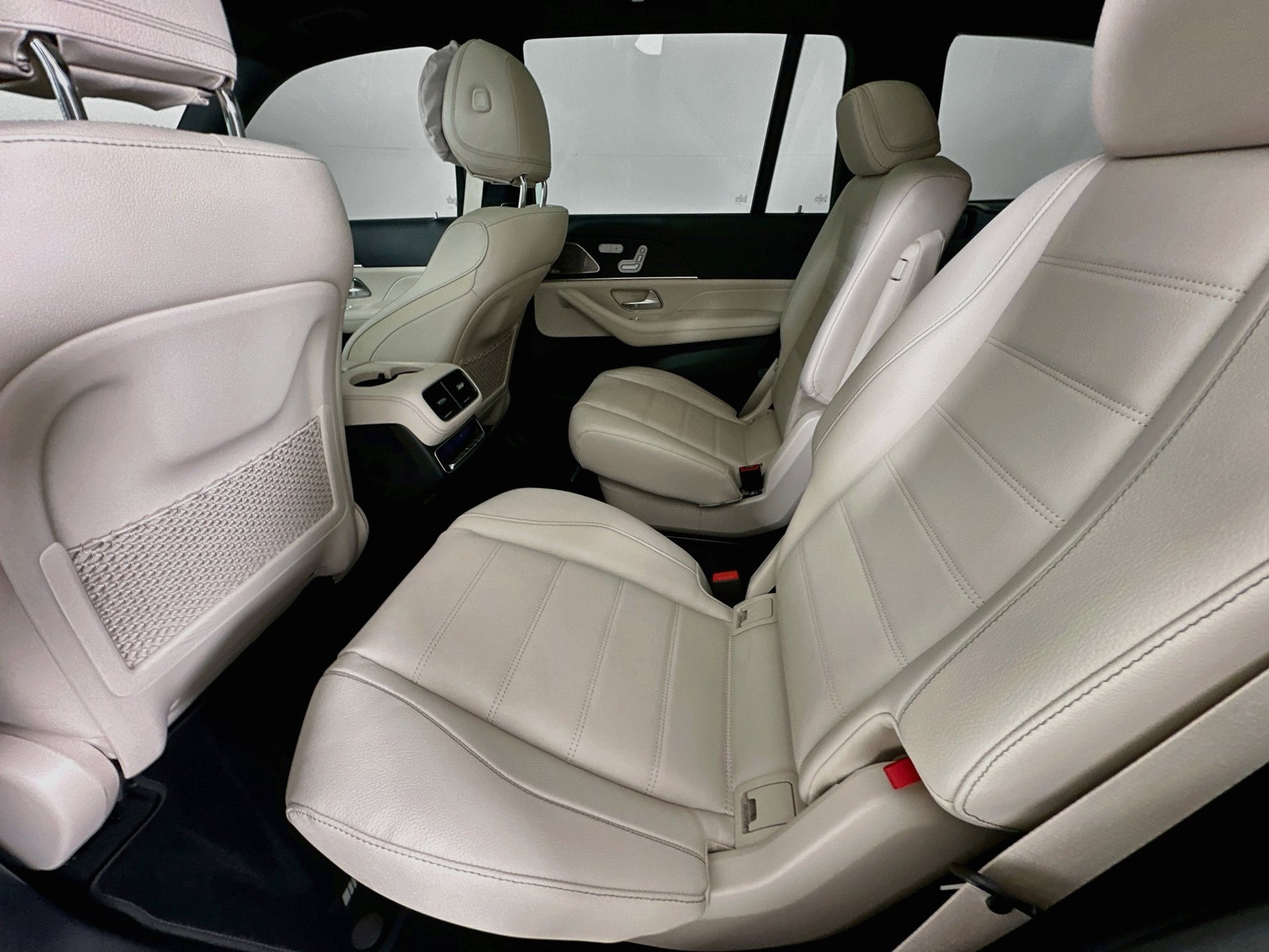 Certified 2026 Mercedes-Benz GLS 580 4MATIC image 27