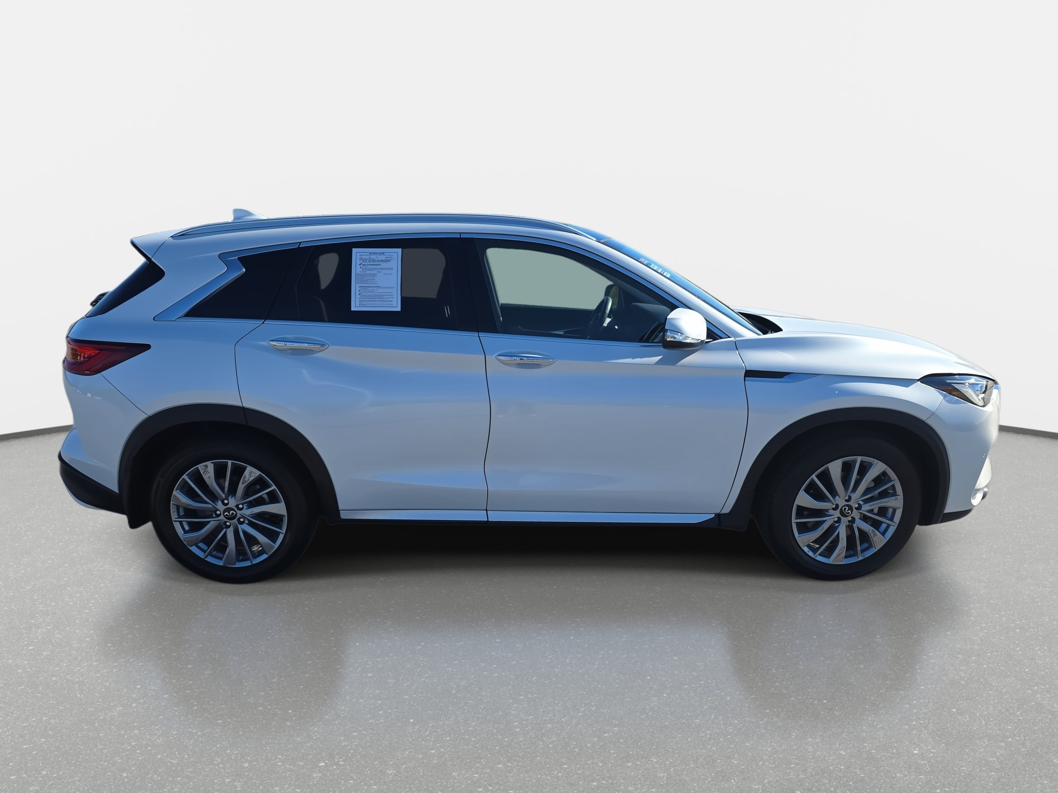 Used 2023 INFINITI QX50 Luxe image 4