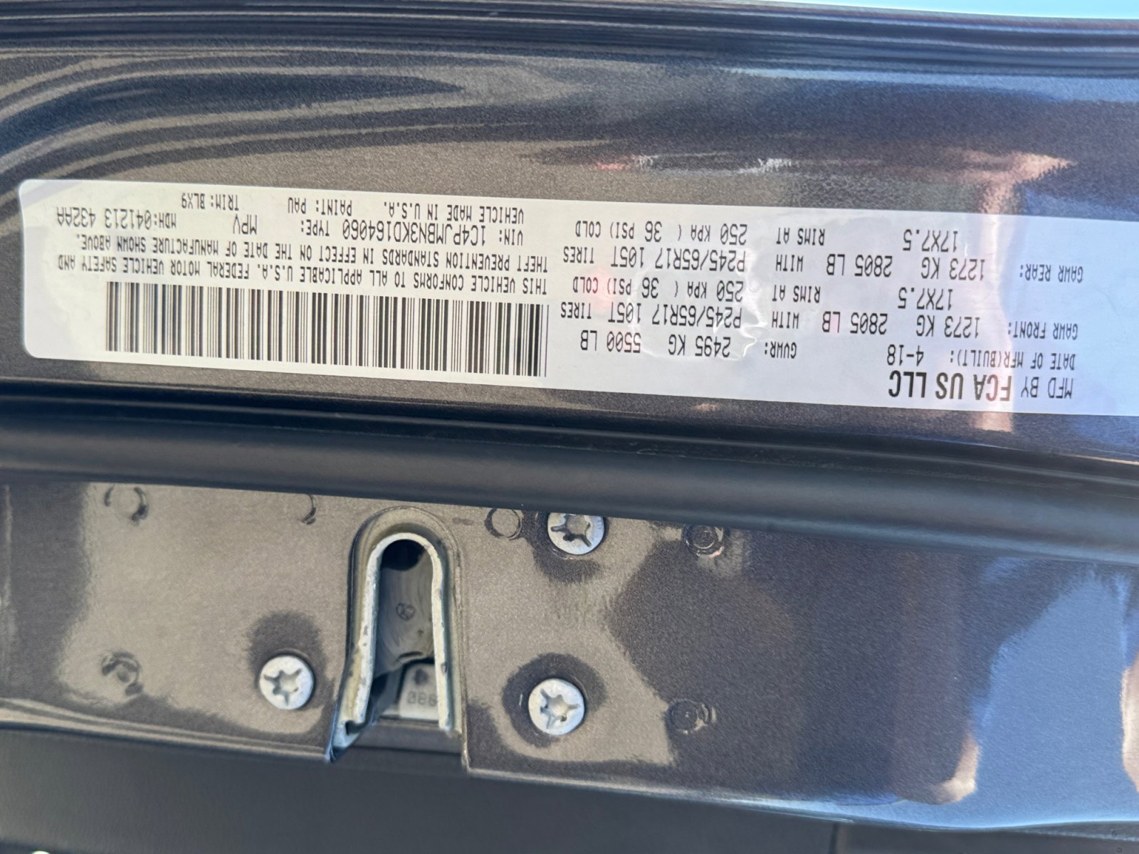 Used 2019 Jeep Cherokee Trailhawk AWD/4WD image 16