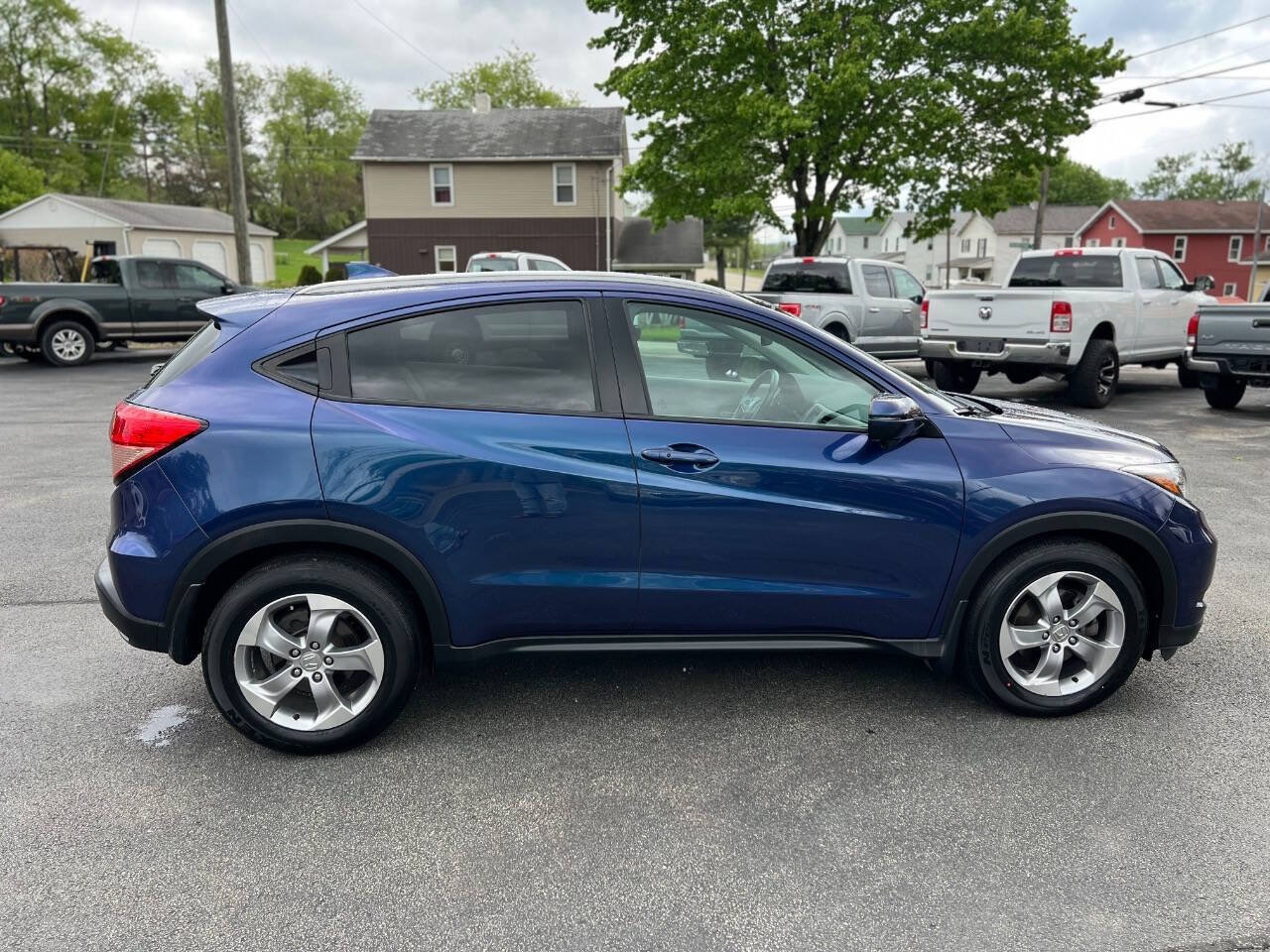 Used 2017 Honda HR-V EX-L image 2