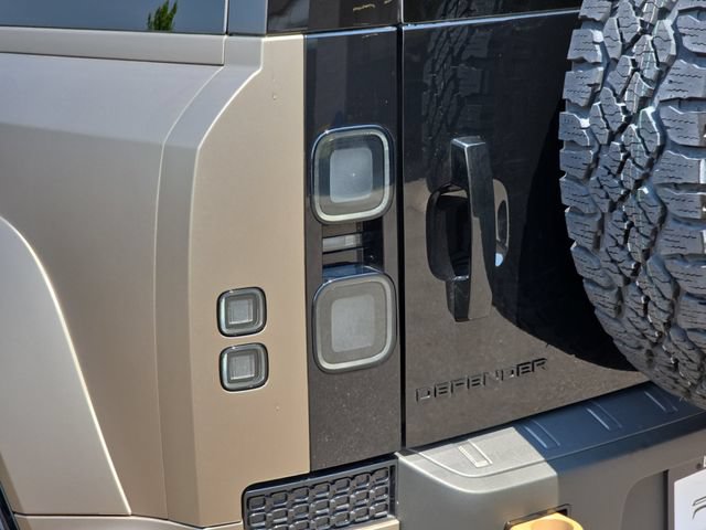New 2026 Land Rover Defender 110 OCTA AWD/4WD image 23