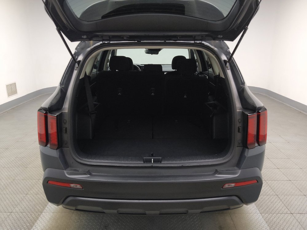 Used 2023 Kia Sorento LX AWD/4WD image 29