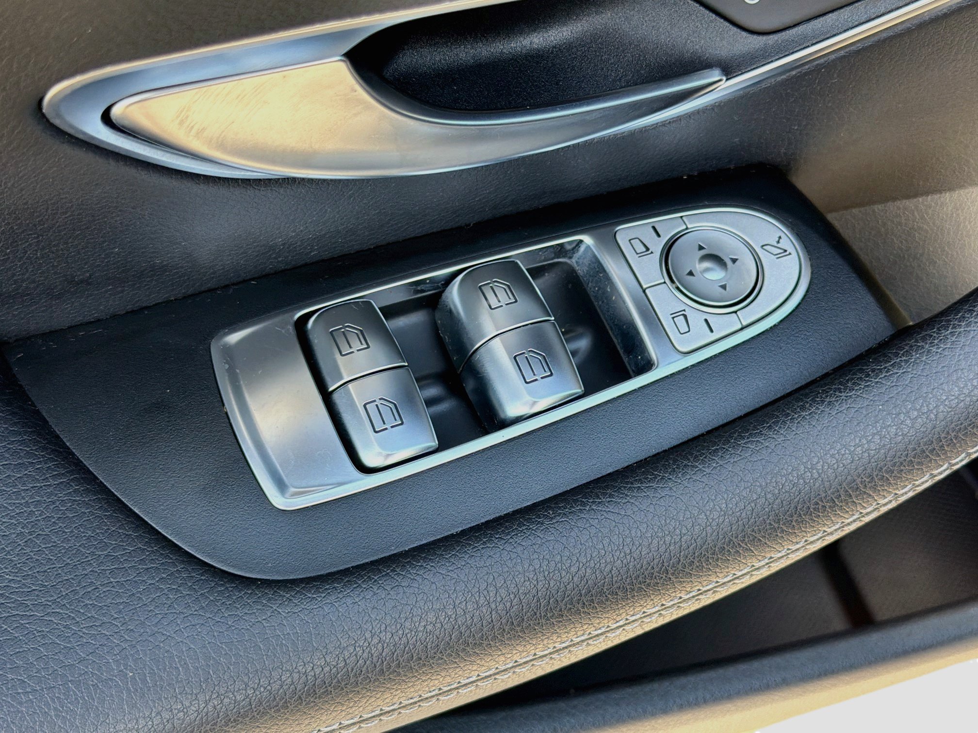 Used 2019 Mercedes-Benz E 450 4MATIC Coupe image 22
