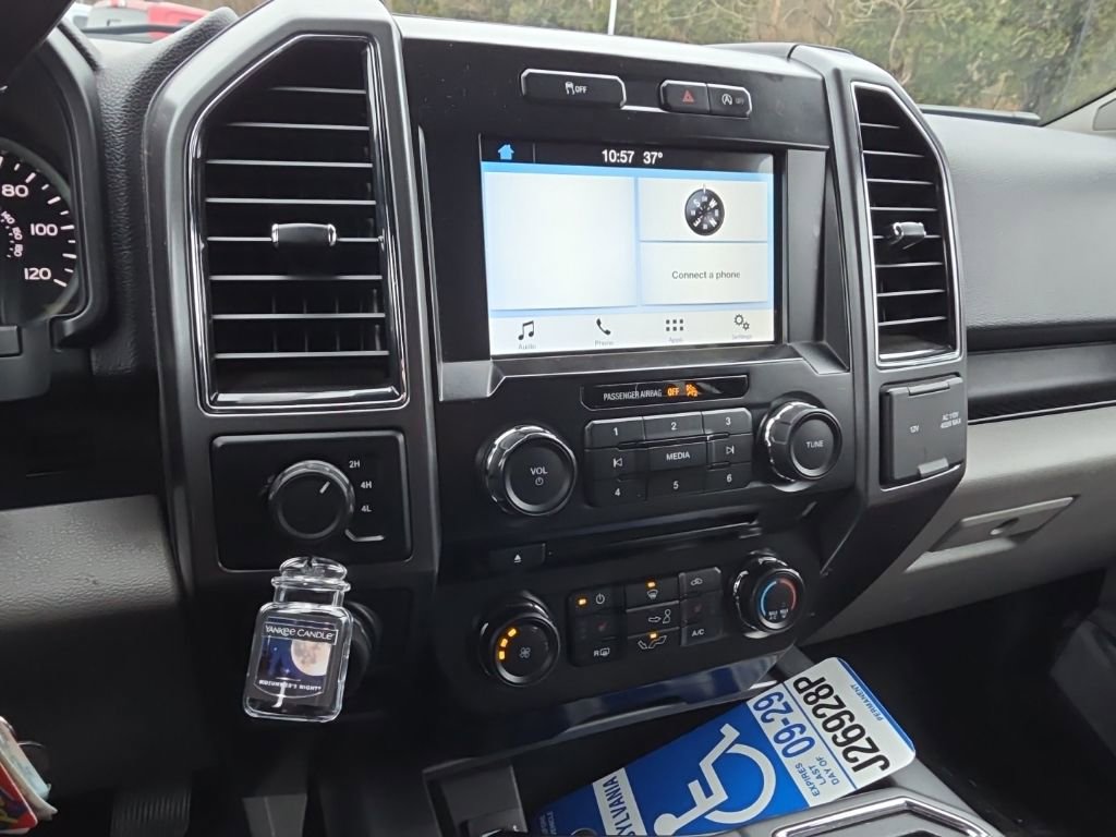 Used 2017 Ford F150 XLT w/ Equipment Group 302A Luxury image 11