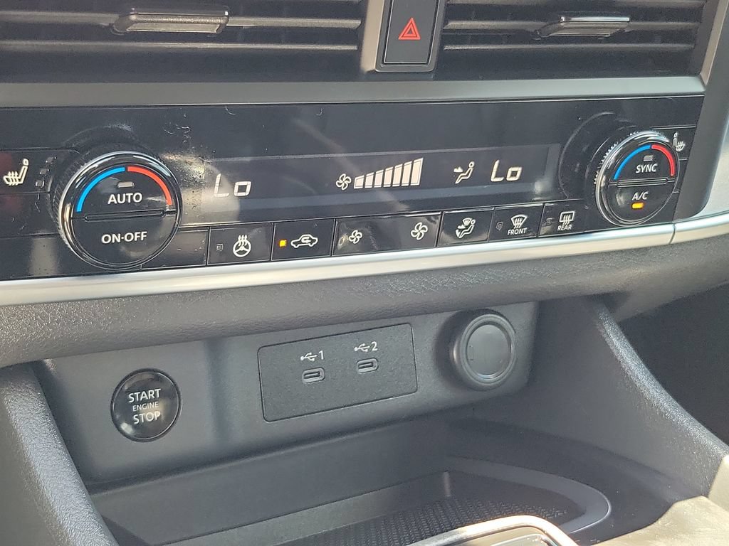 Used 2026 Nissan Rogue Dark Armor FWD image 28
