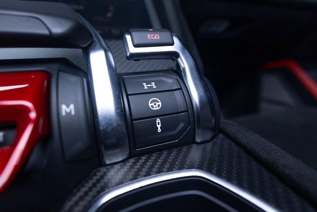 Used 2024 Lamborghini Urus Performante AWD/4WD image 54