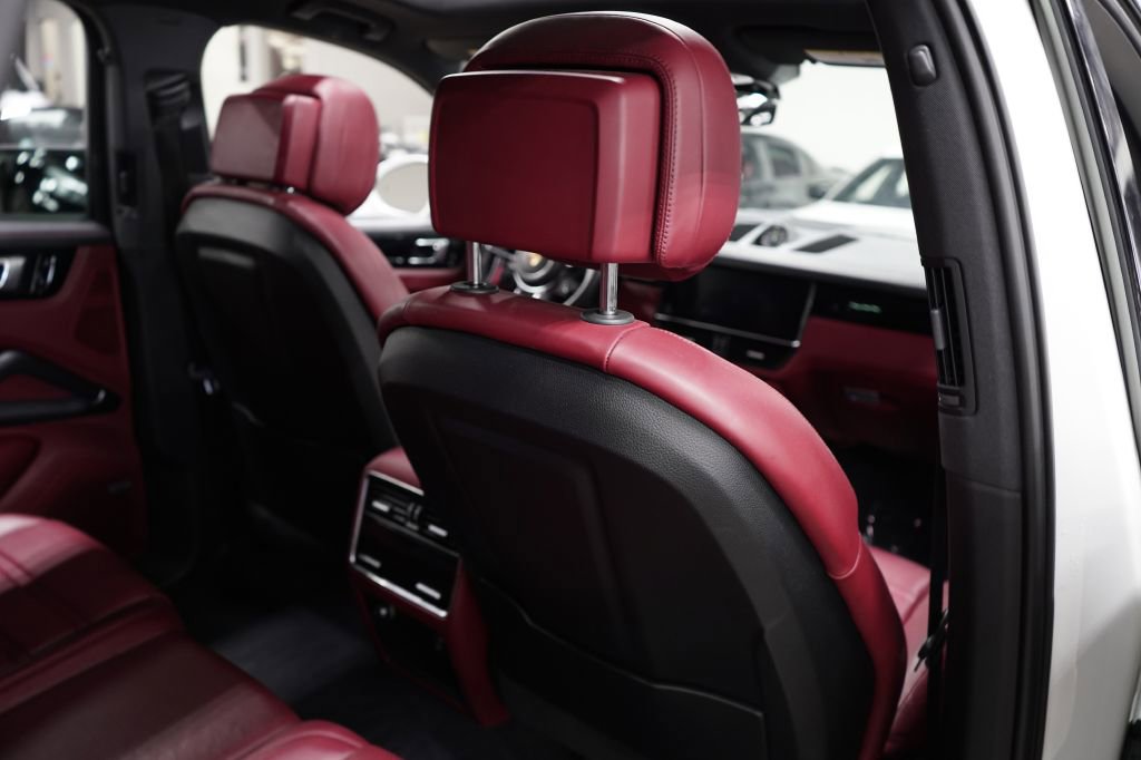 Used 2019 Porsche Cayenne E-Hybrid AWD/4WD image 36