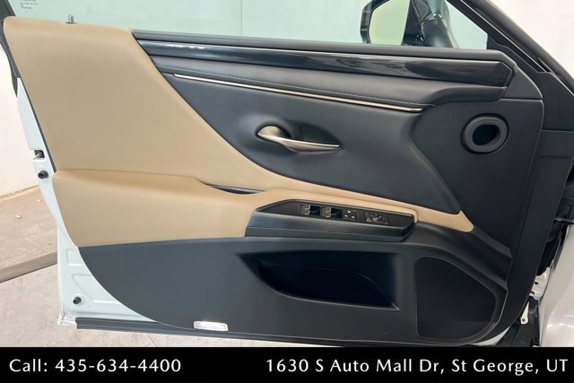 Used 2021 Lexus ES 300h w/ Accessory Package 2 image 14