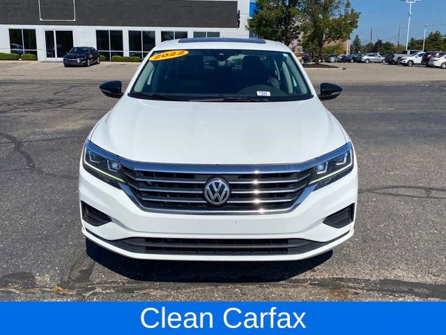 Used 2022 Volkswagen Passat 2.0T FWD image 2