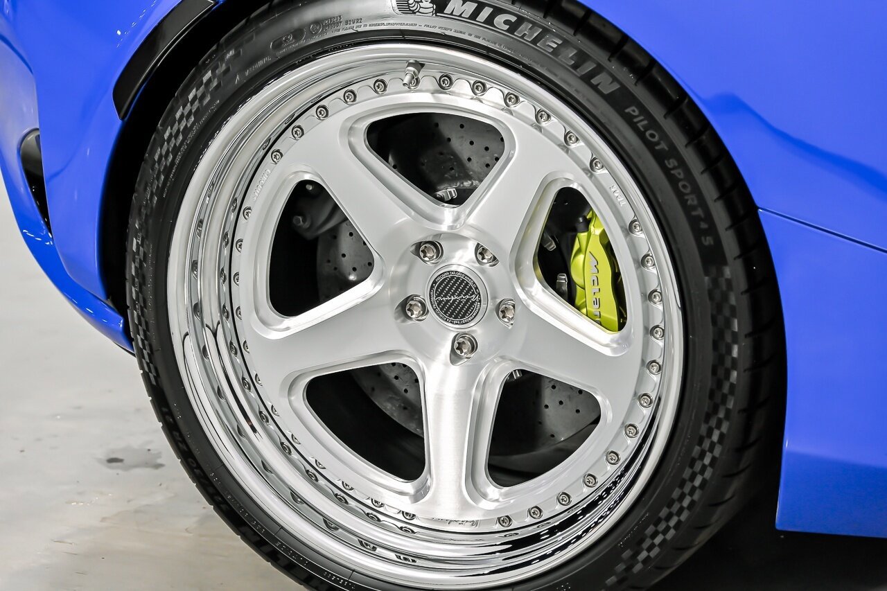 Used 2024 McLaren 750S Spider RWD image 16