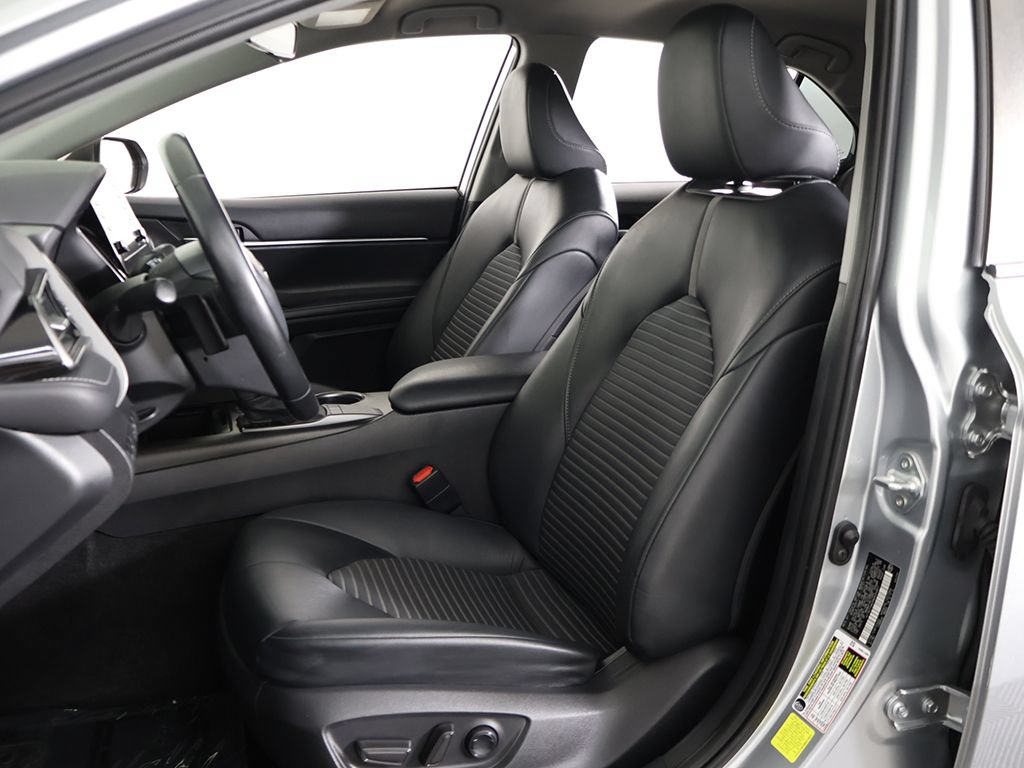 Used 2022 Toyota Camry SE FWD image 25