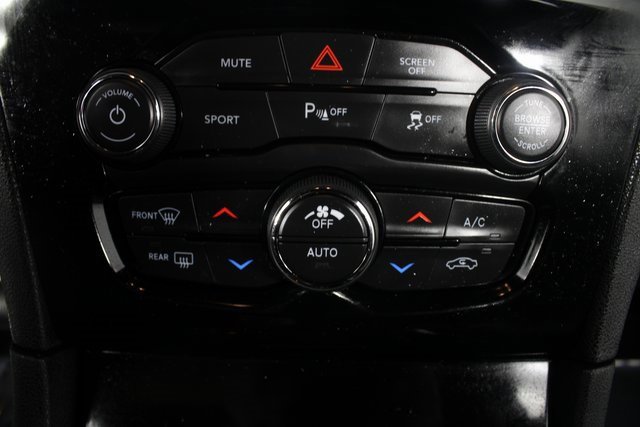 Used 2022 Chrysler 300 S image 6