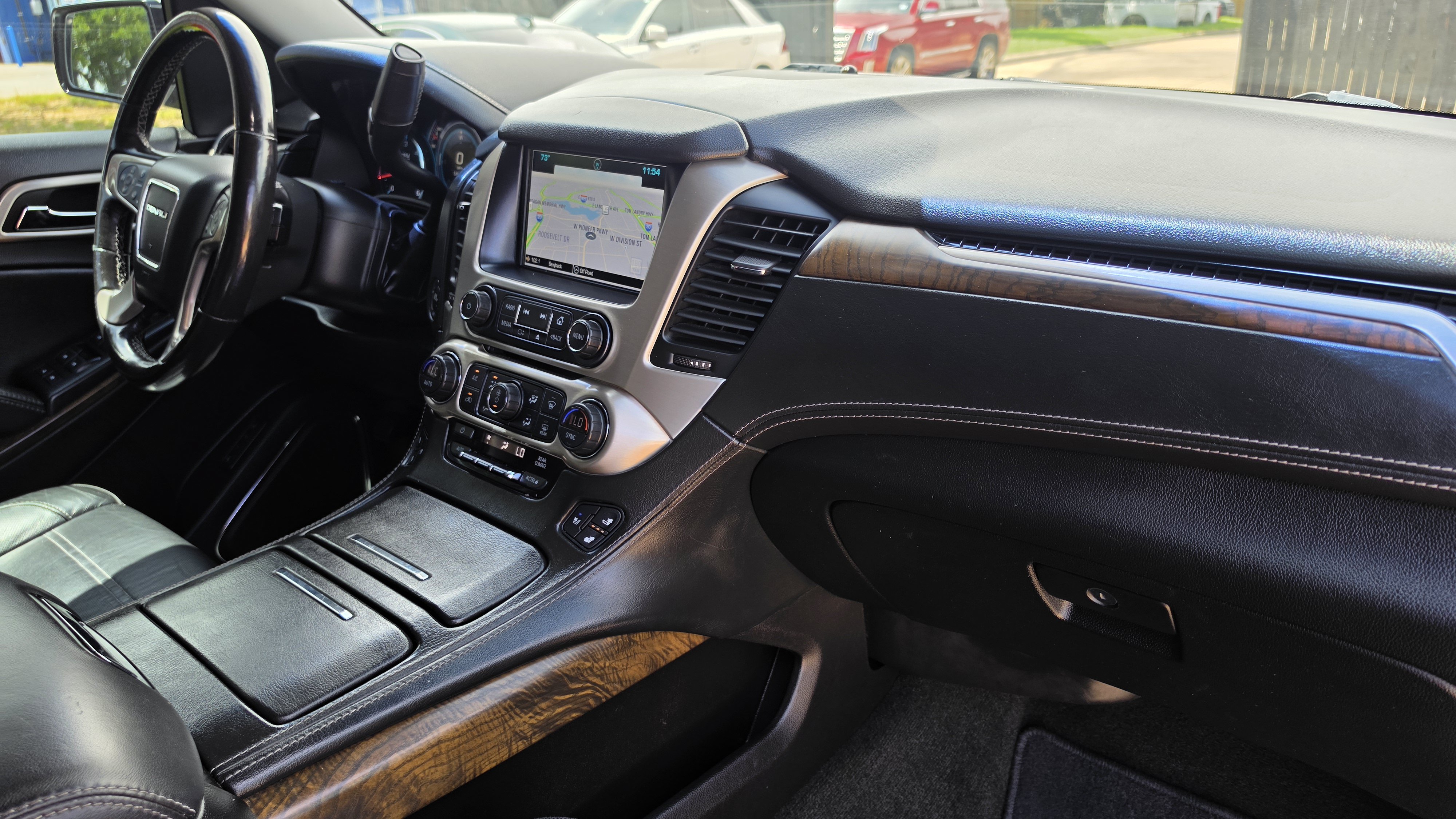 Used 2018 GMC Yukon Denali RWD image 32
