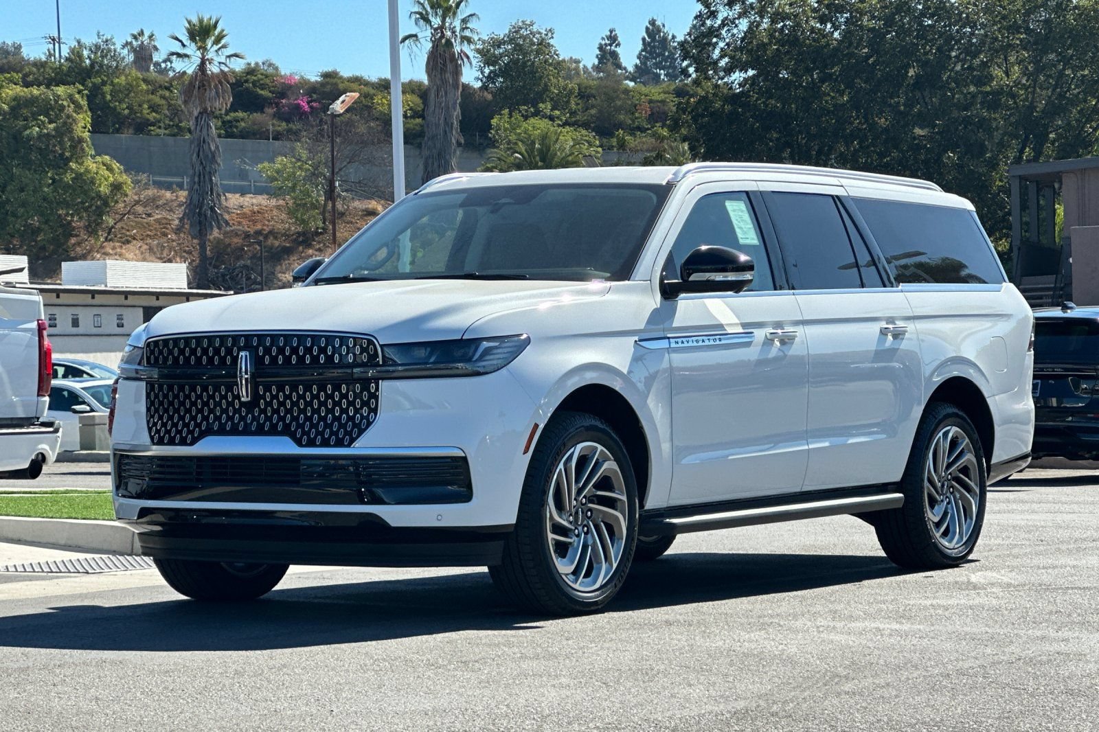 New 2027 Lincoln Navigator L Premier RWD image 7