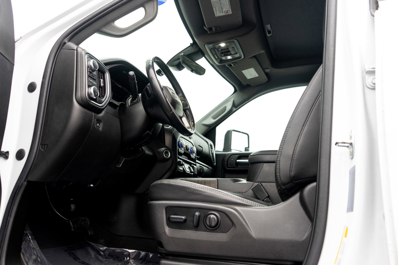 Used 2022 GMC Sierra 3500 Denali w/ Denali Ultimate Package image 13