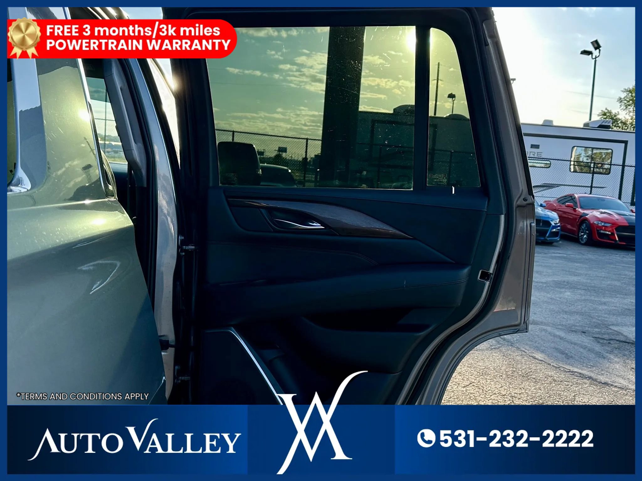 Used 2020 Cadillac Escalade Luxury AWD/4WD image 25