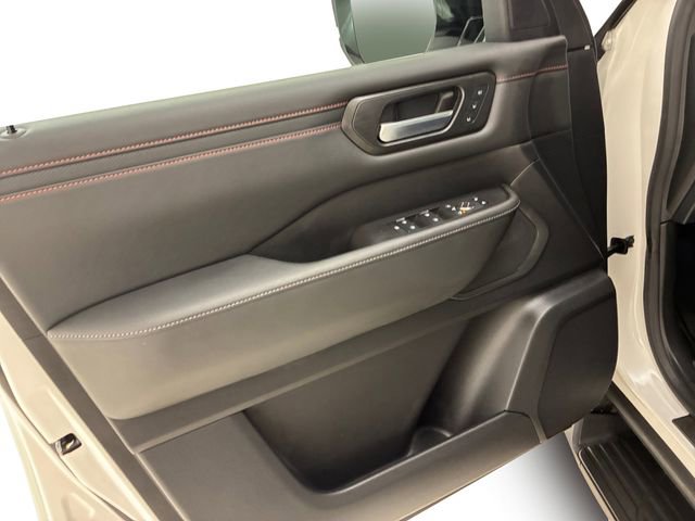 Used 2026 Nissan Armada PRO-4X image 13