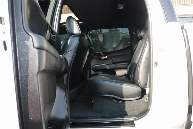 Used 2020 Toyota Tacoma Limited image 13