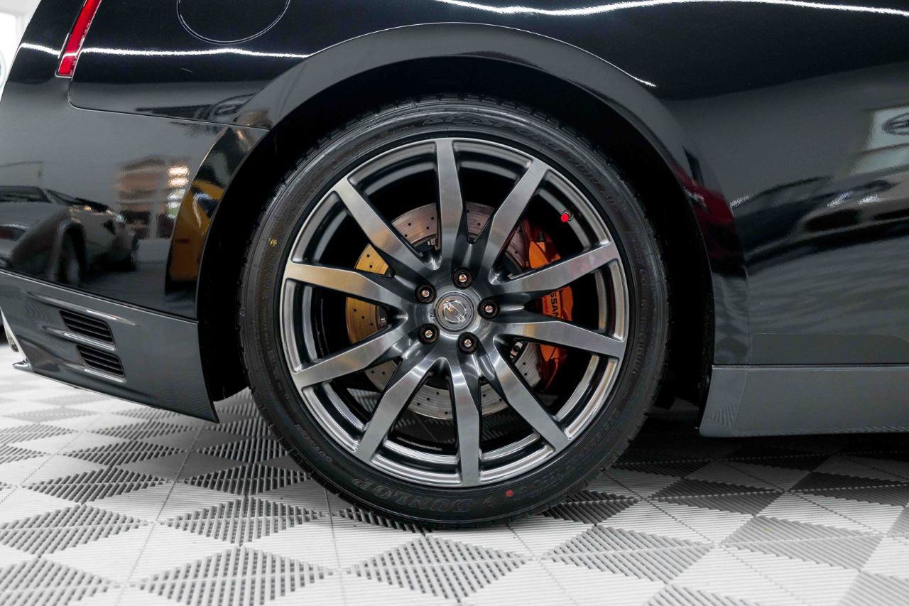 Used 2015 Nissan GT-R Premium AWD/4WD image 33