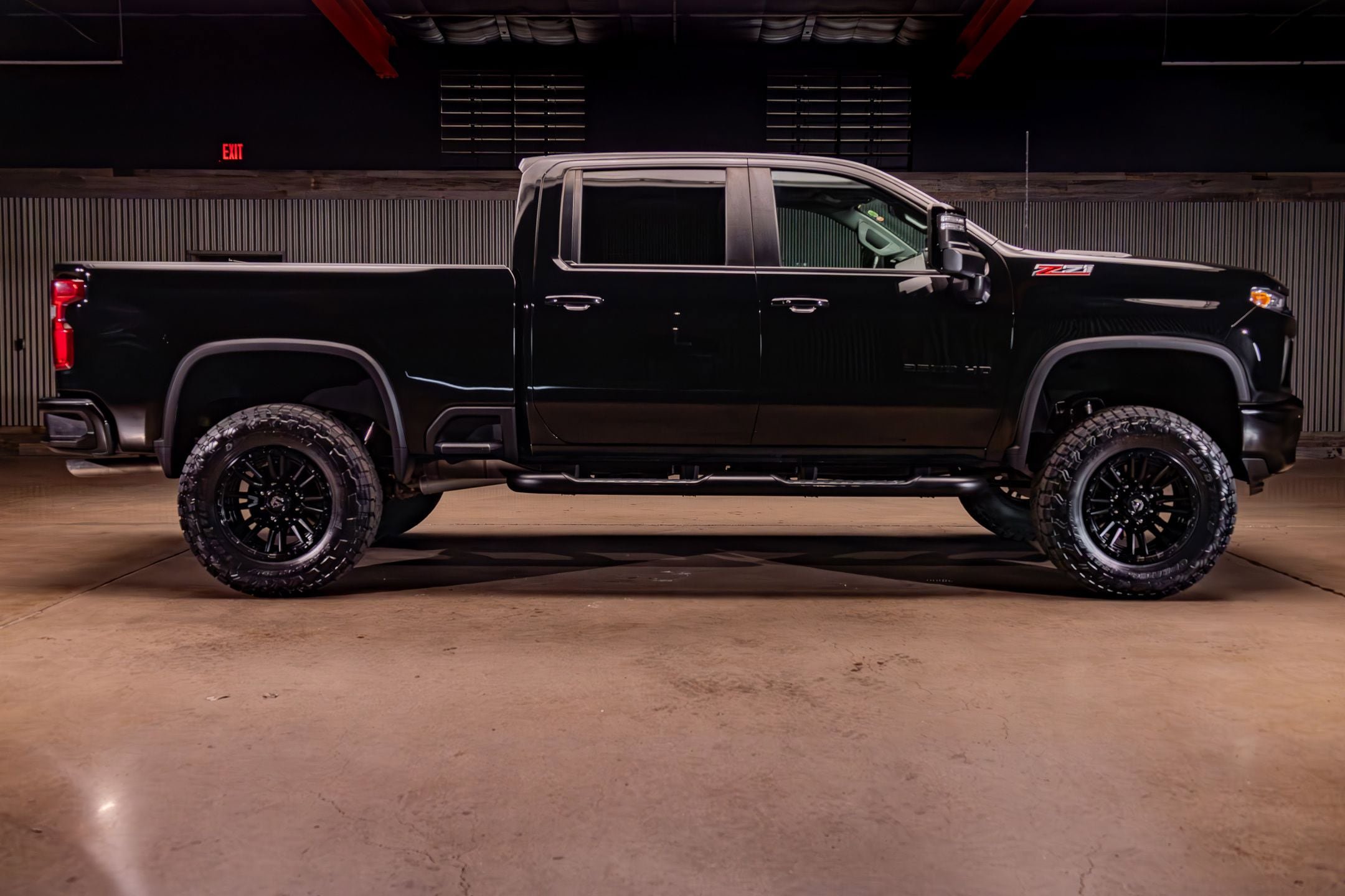Used 2022 Chevrolet Silverado 2500 LTZ w/ LTZ Plus Package AWD/4WD image 11