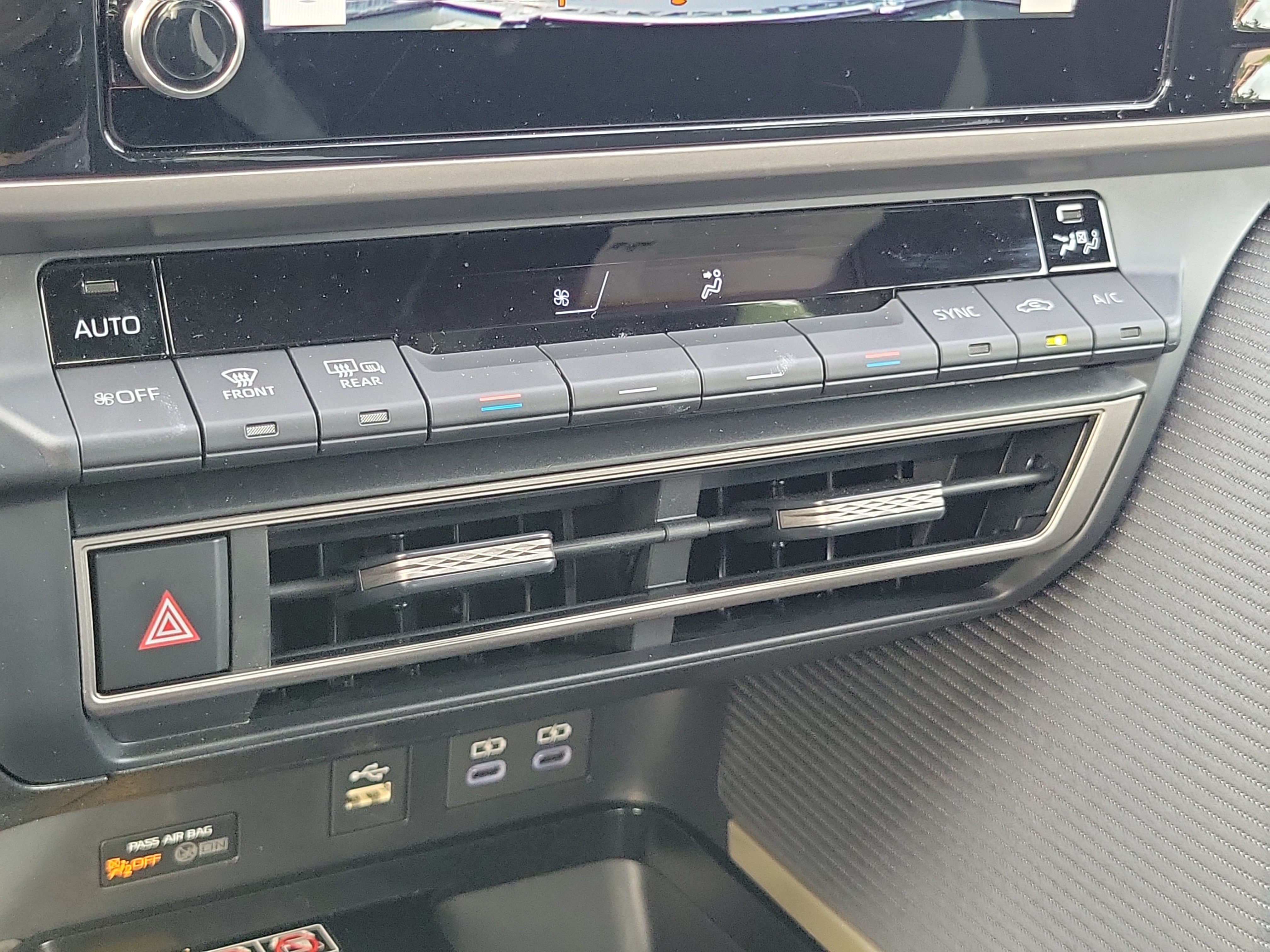 Used 2026 Toyota Camry SE FWD image 23