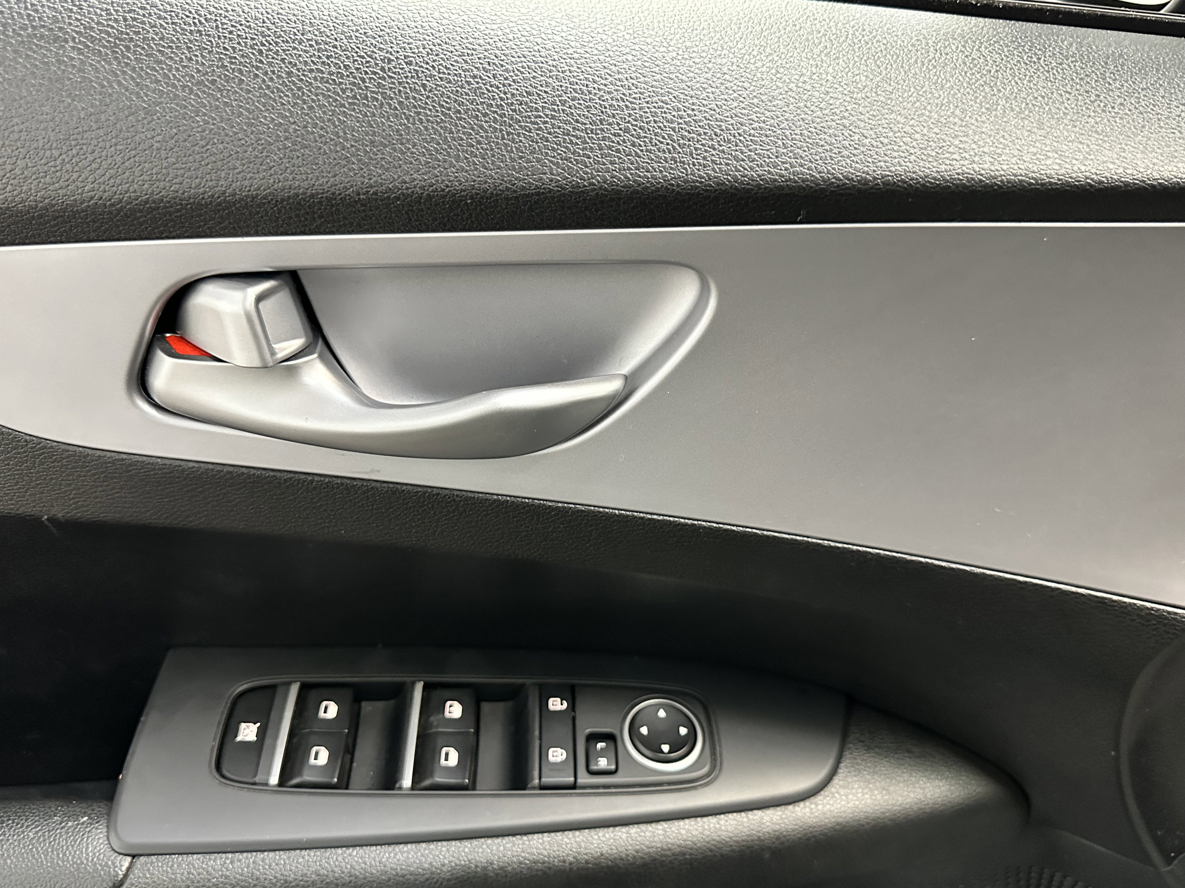 Used 2024 Kia Forte LXS image 30