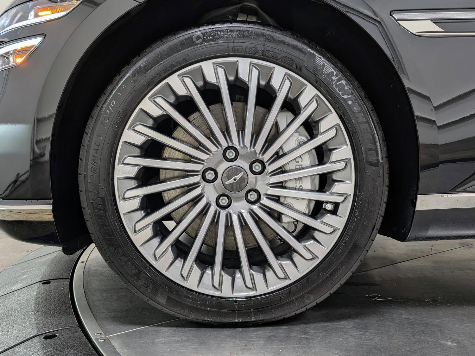 Used 2024 Genesis G80 image 12