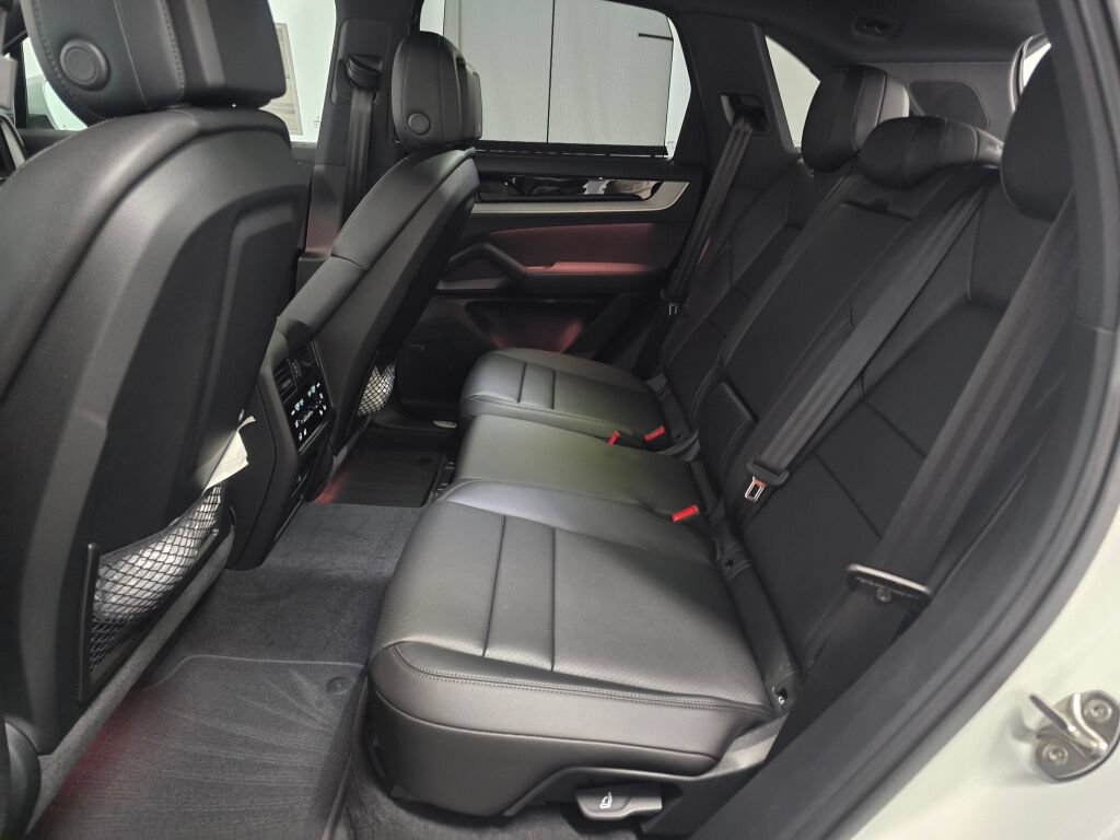 New 2026 Porsche Cayenne AWD/4WD image 21