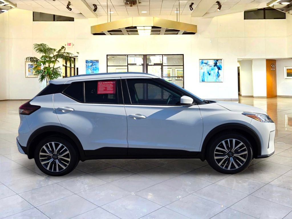 Used 2022 Nissan Kicks SV FWD image 4