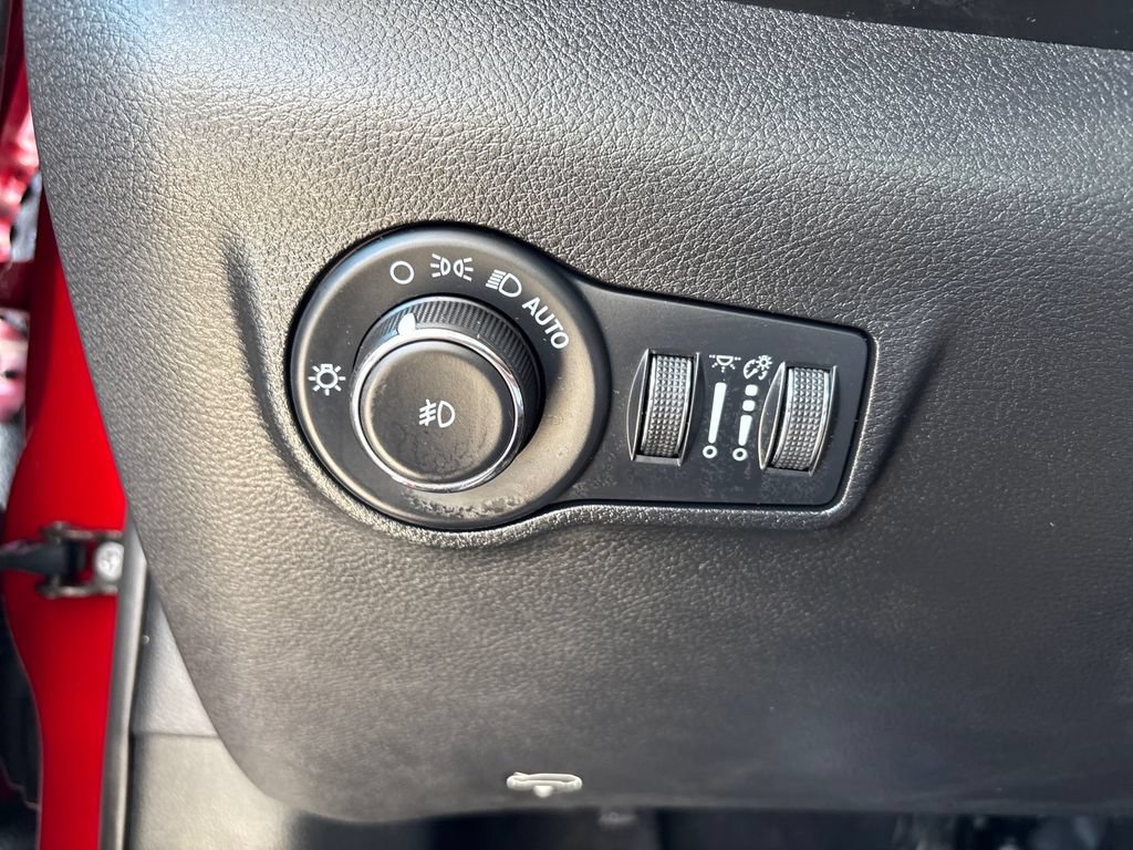 Used 2023 Jeep Compass Limited AWD/4WD image 11