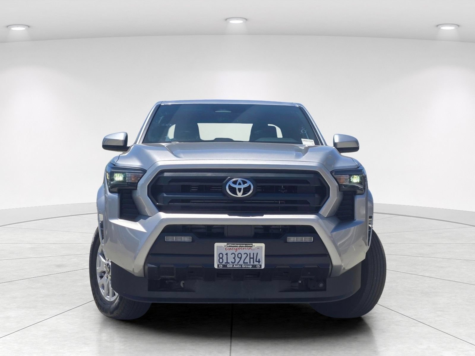 Used 2025 Toyota Tacoma SR5 RWD image 2