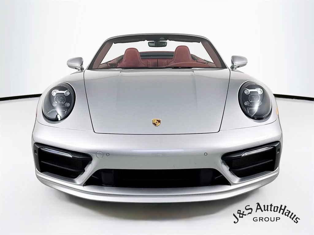 Used 2022 Porsche 911 Carrera S RWD image 2
