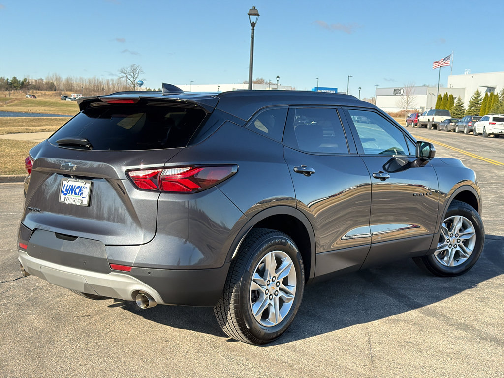 Used 2022 Chevrolet Blazer LT w/ LPO, Black Accent Package image 4