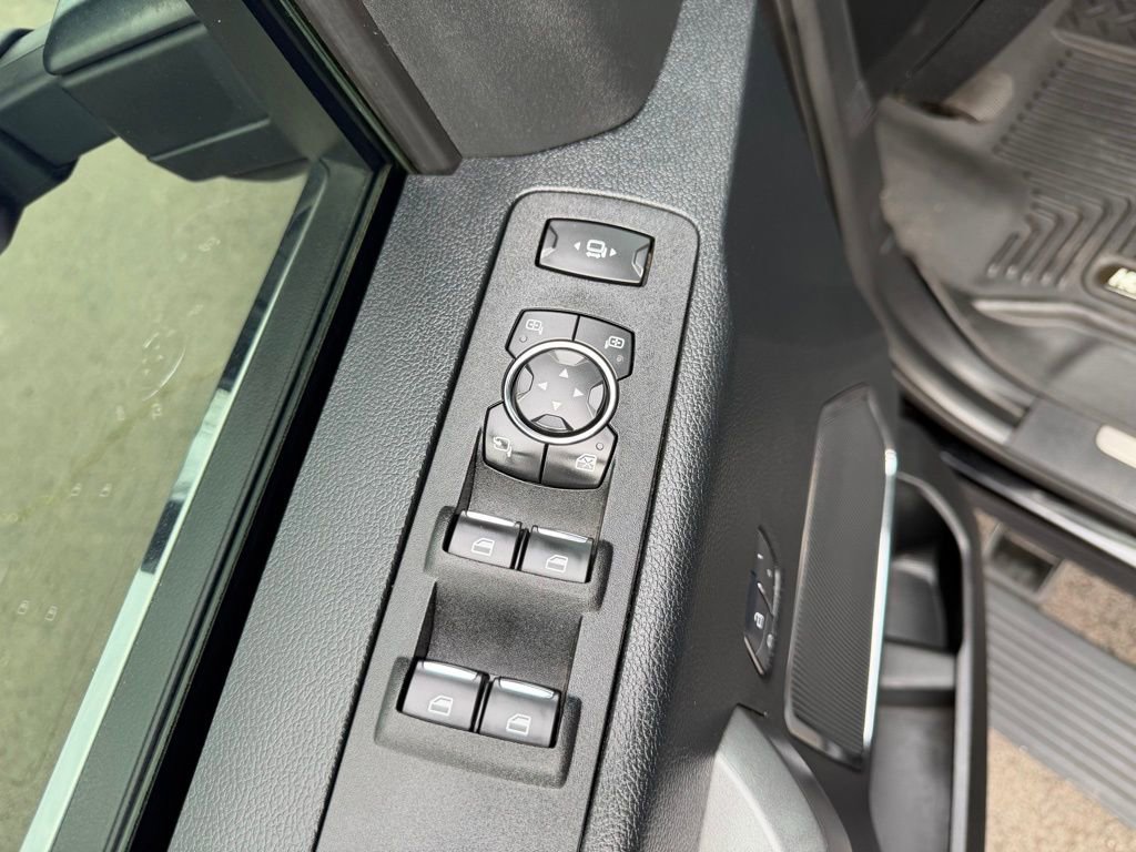 Used 2017 Ford F350 Platinum w/ Platinum Ultimate Package image 14