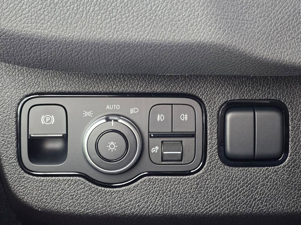 New 2026 Mercedes-Benz Sprinter 2500 image 32