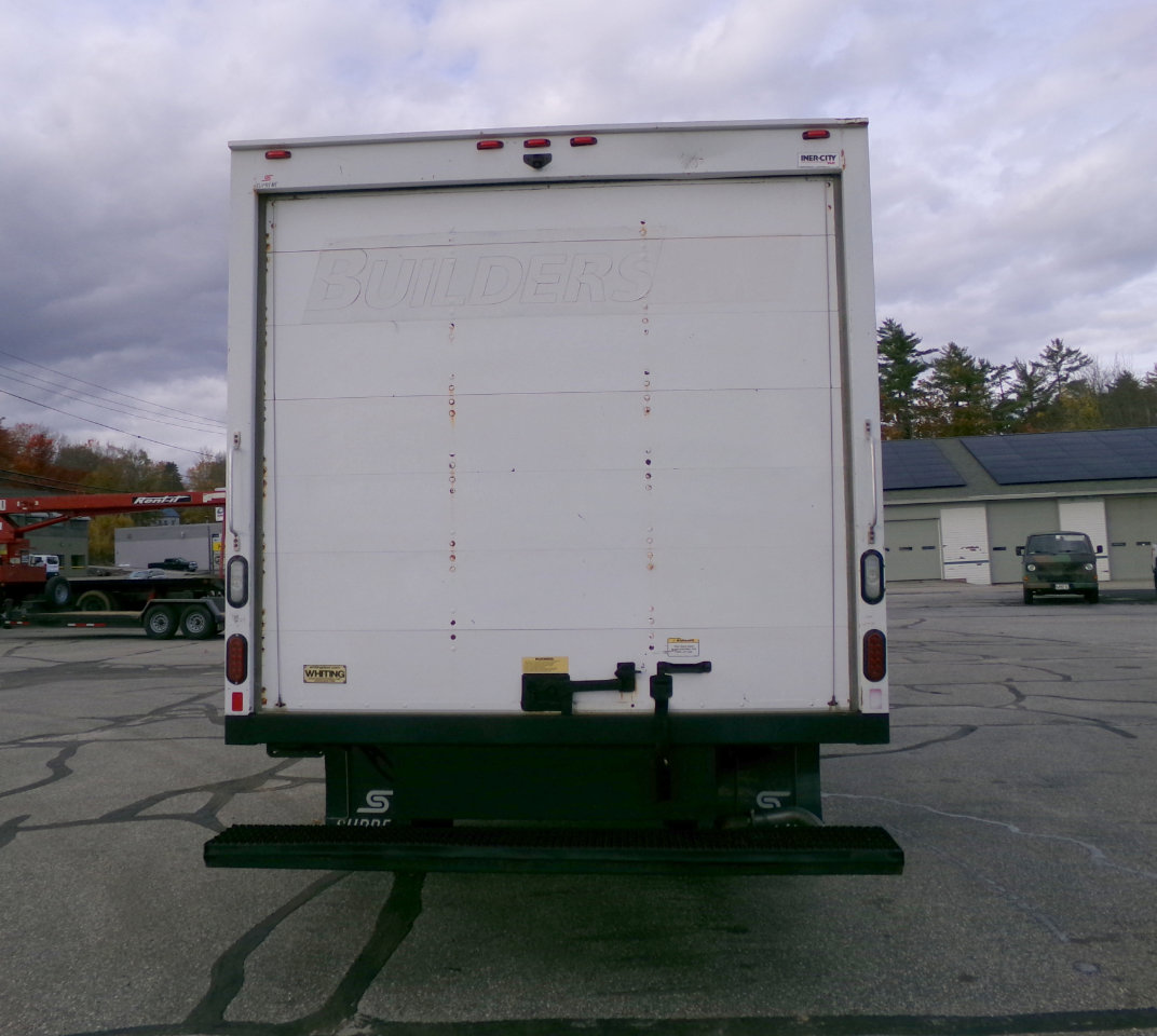 Used 2017 Chevrolet Express 3500 Extended image 4