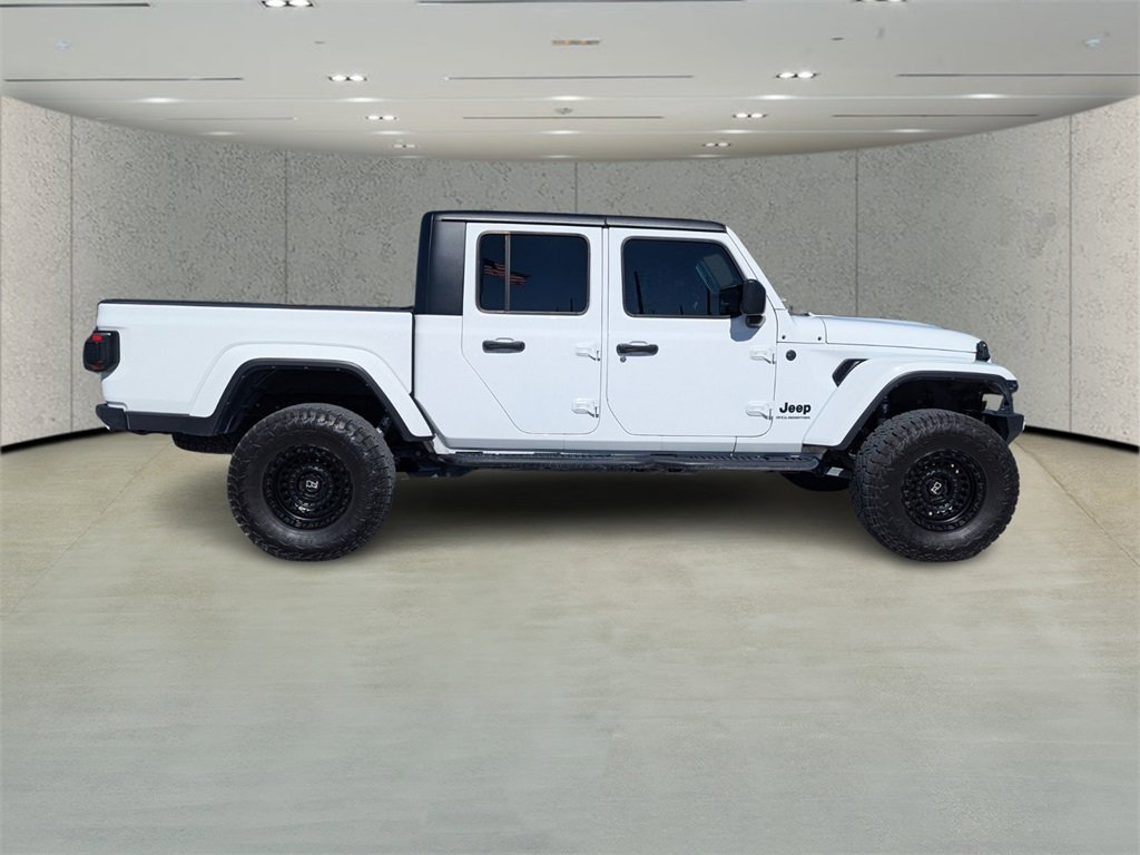 Used 2024 Jeep Gladiator Sport image 2