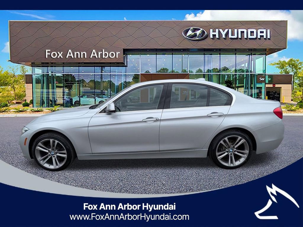 Used 2018 BMW 330i xDrive Sedan w/ Premium Package AWD/4WD image 2