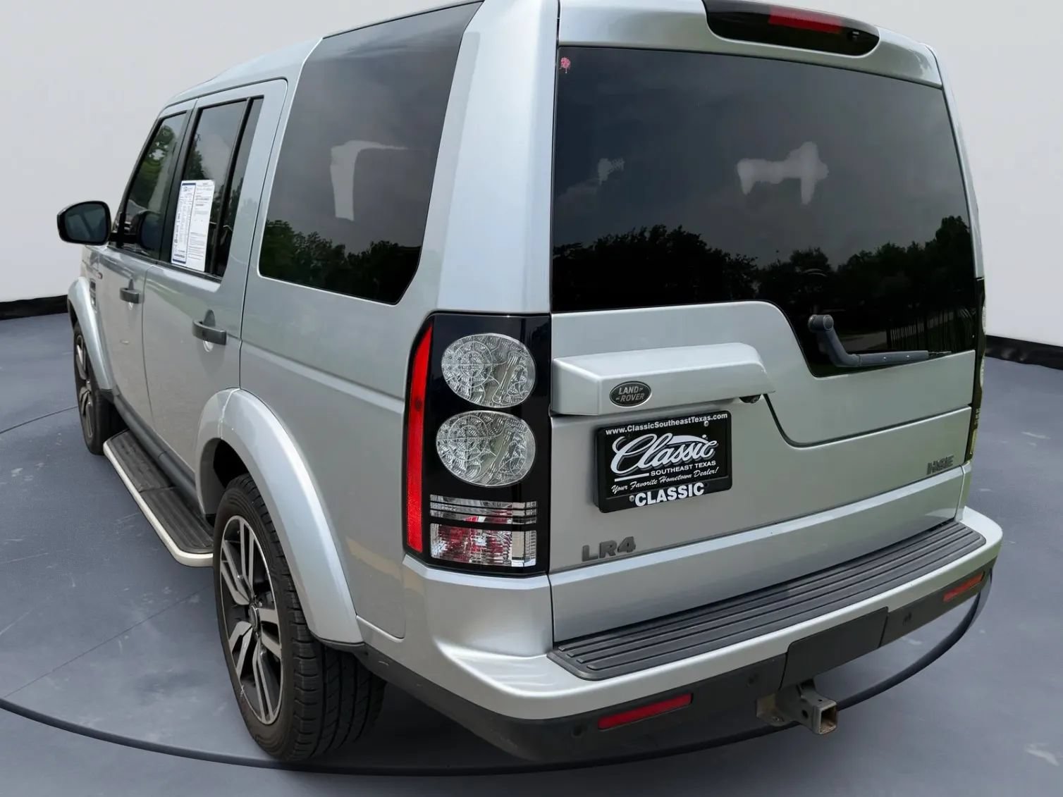 Used 2015 Land Rover LR4 HSE AWD/4WD image 5