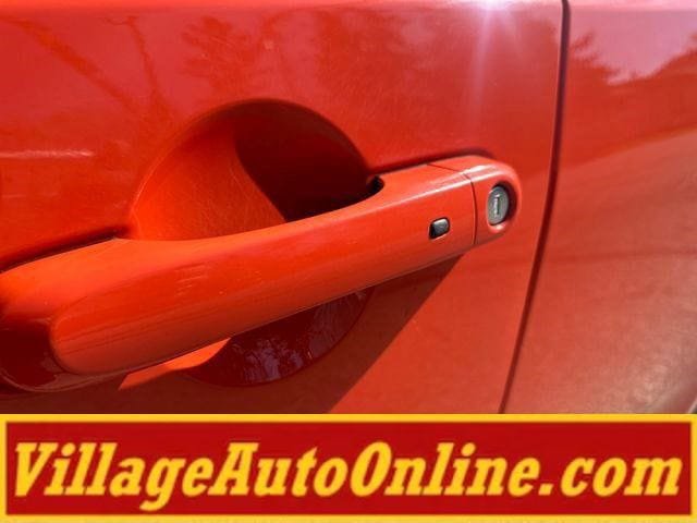 Used 2015 Jeep Renegade Trailhawk w/ Popular Equipment Group AWD/4WD image 12