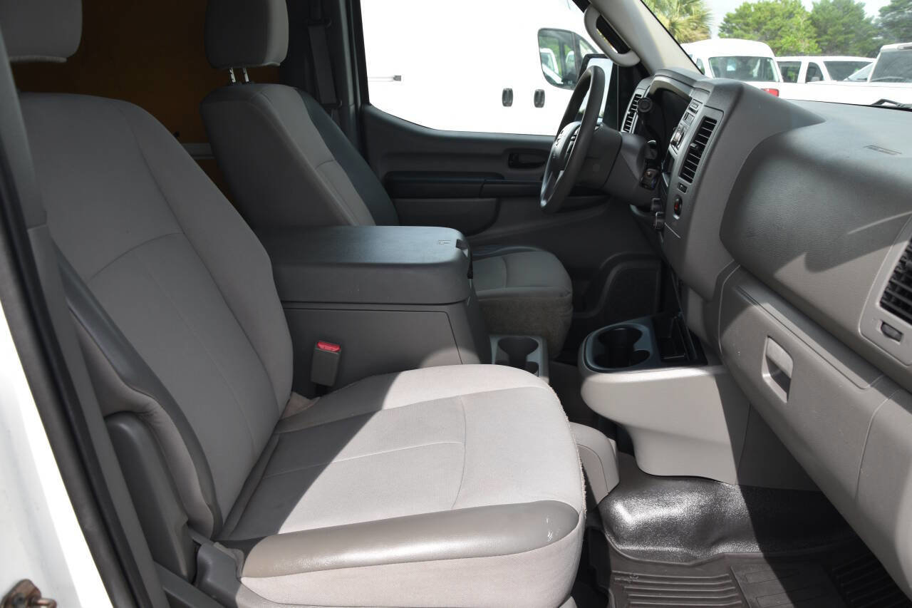 Used 2012 Nissan NV 2500 SV image 10