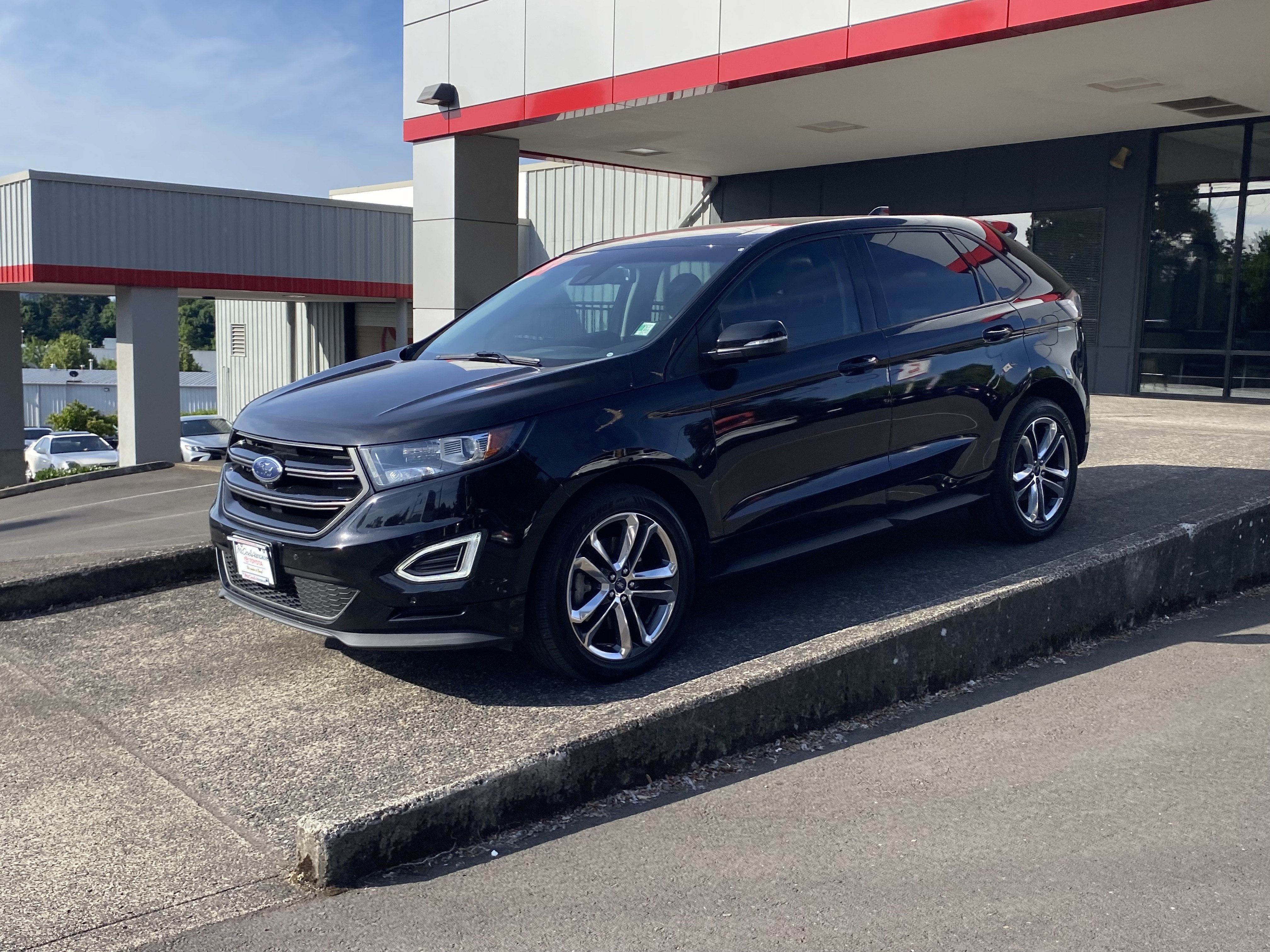 Used 2018 Ford Edge Sport w/ Equipment Group 401A AWD/4WD image 4