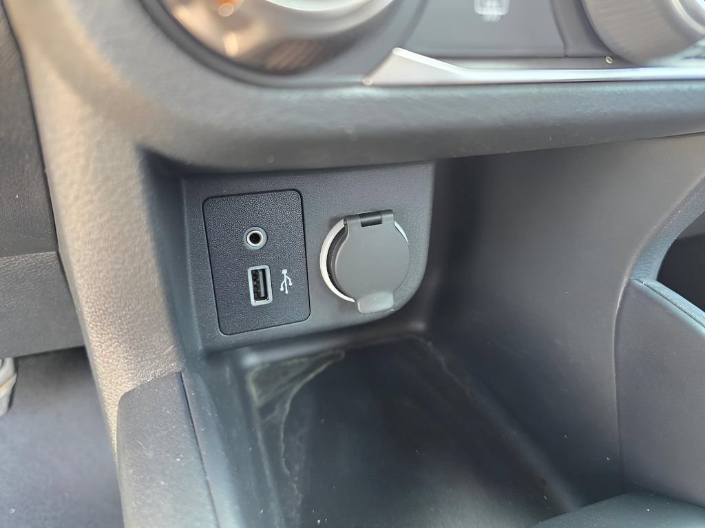Used 2025 Nissan Kicks Play S w/ Interior Electronics Package FWD image 19